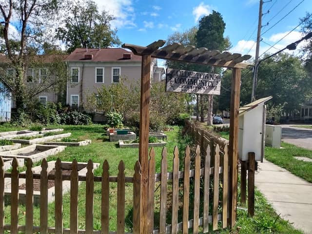 Olde Town Community Garden - Image 2