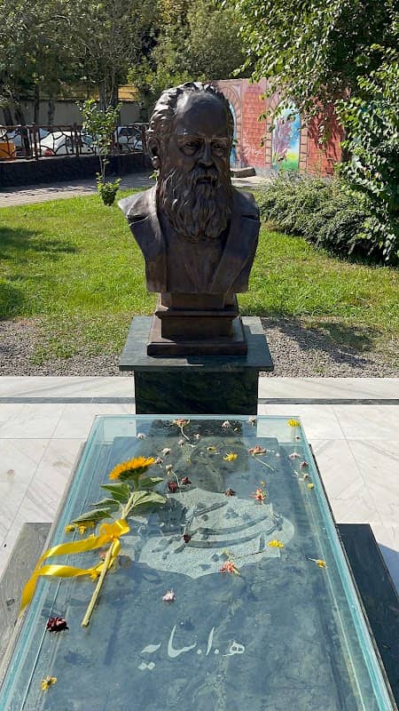 Tomb of Houshang Ebtehaj - Image 1