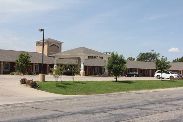 Lindsay Inn - Image 1