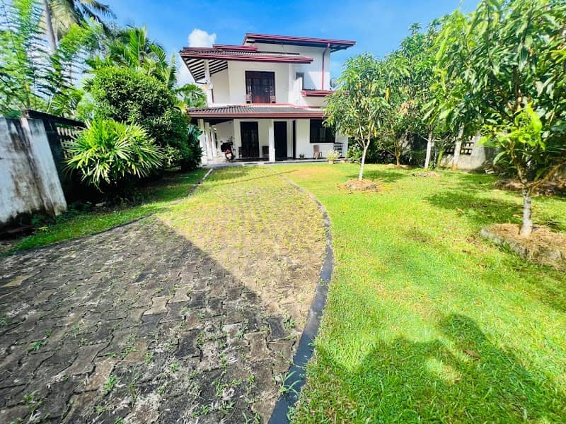 Sihenu Guest House - Image 1