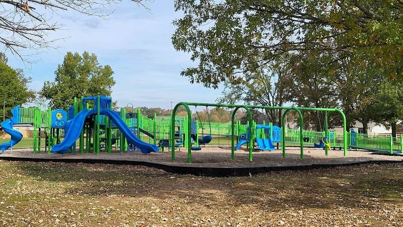 Lions Park - Image 2