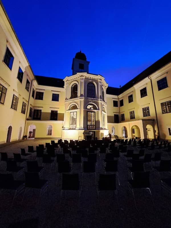 Schloss Brunnsee - Image 2