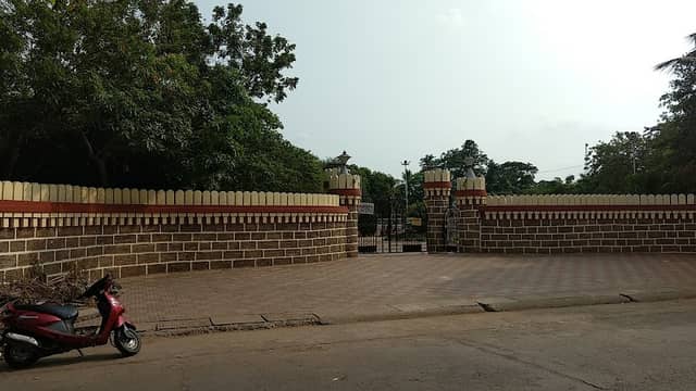 Janmabhumi Park - Image 1