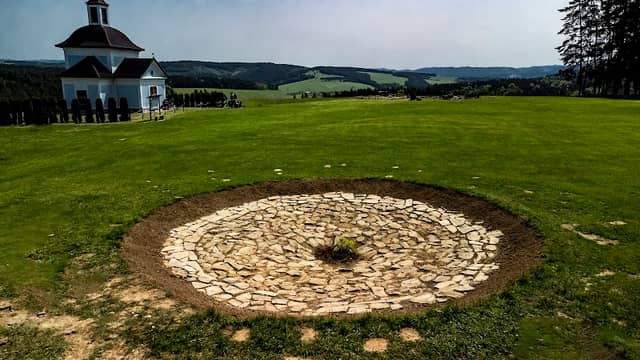 Figová jama - Letohrádok Sans Souci, Iliašovce - Image 1