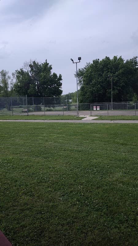 Green Forest City Park - Image 1