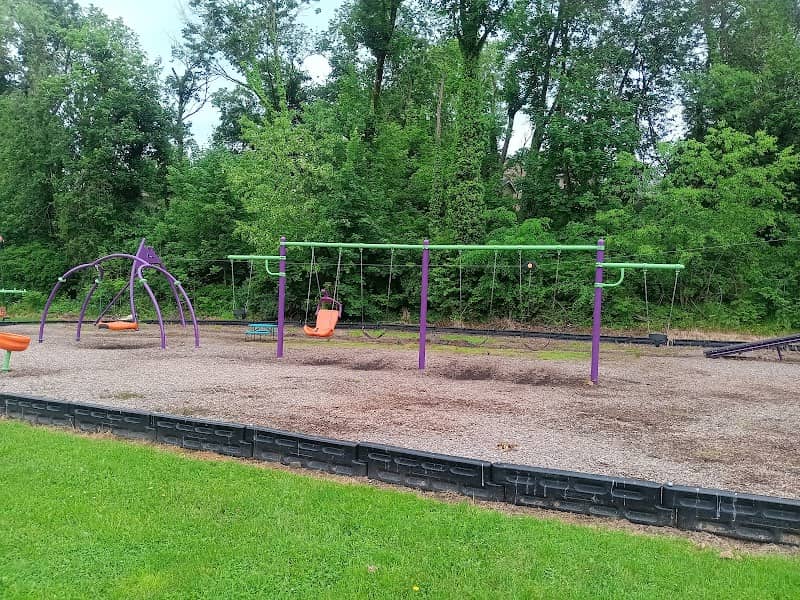 Stark Avenue Park - Image 1