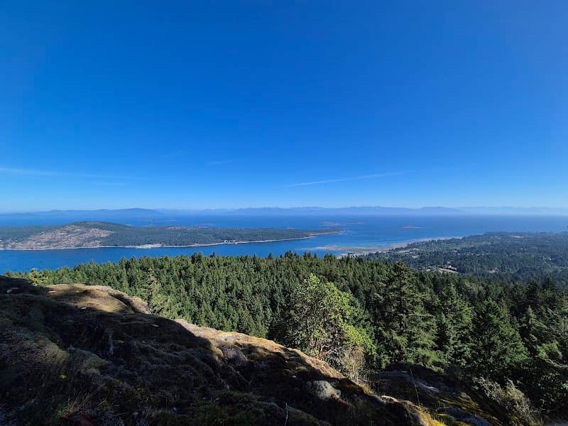 Lantzville Lookout - Image 1
