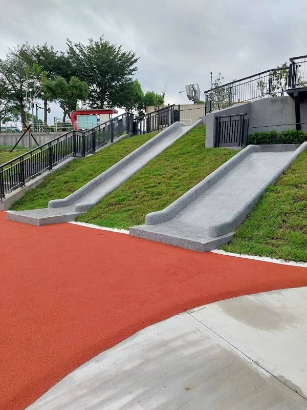 Longshan Pond Ecology Park - Image 1