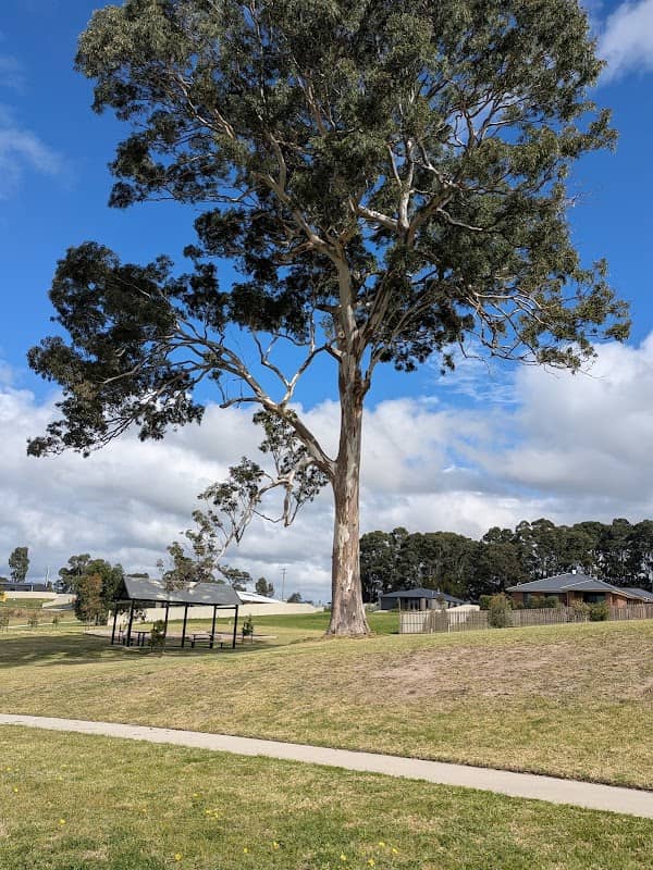 Nicholson River Estate Park - Image 1