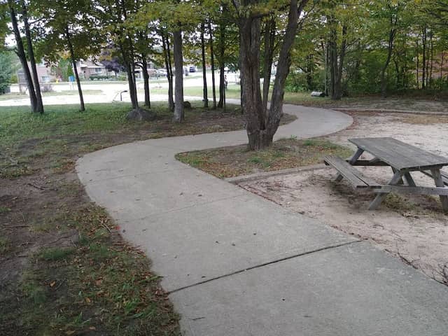 Charles Scott Memorial Park - Image 2