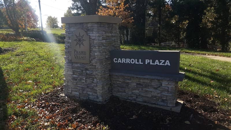 Carroll Plaza - Image 1