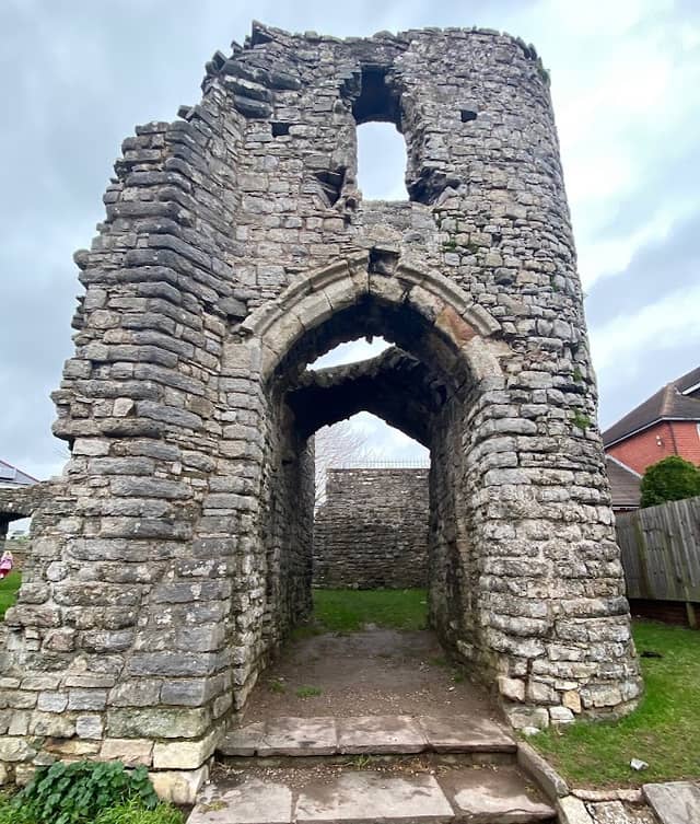 Barry Castle - Image 1