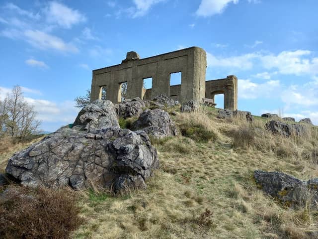 Summer Palace ruins Kamýk - Image 1