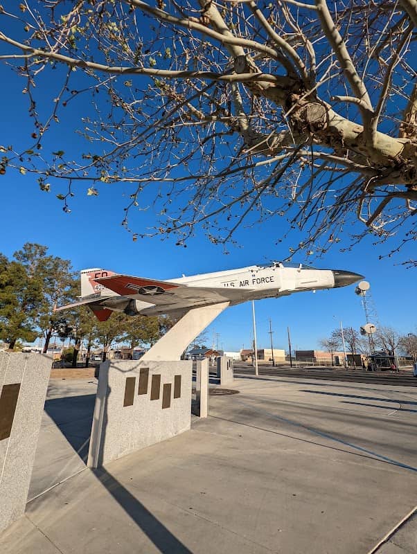 Boeing Plaza - Image 5
