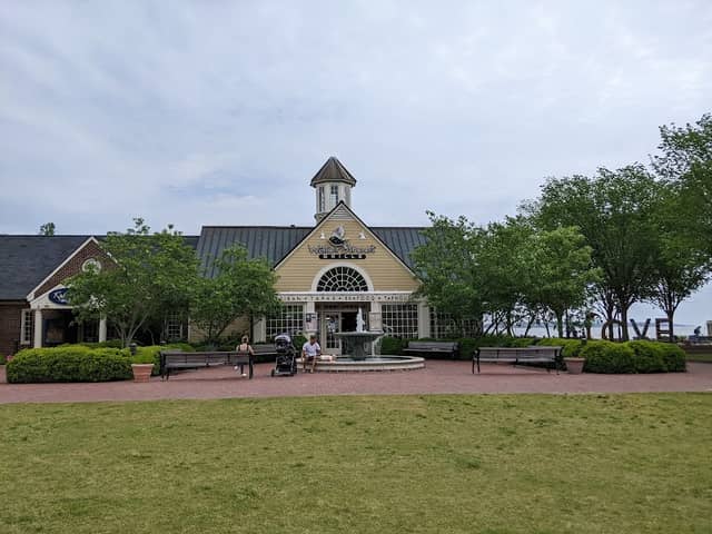 Yorktown Trolley - Image 2