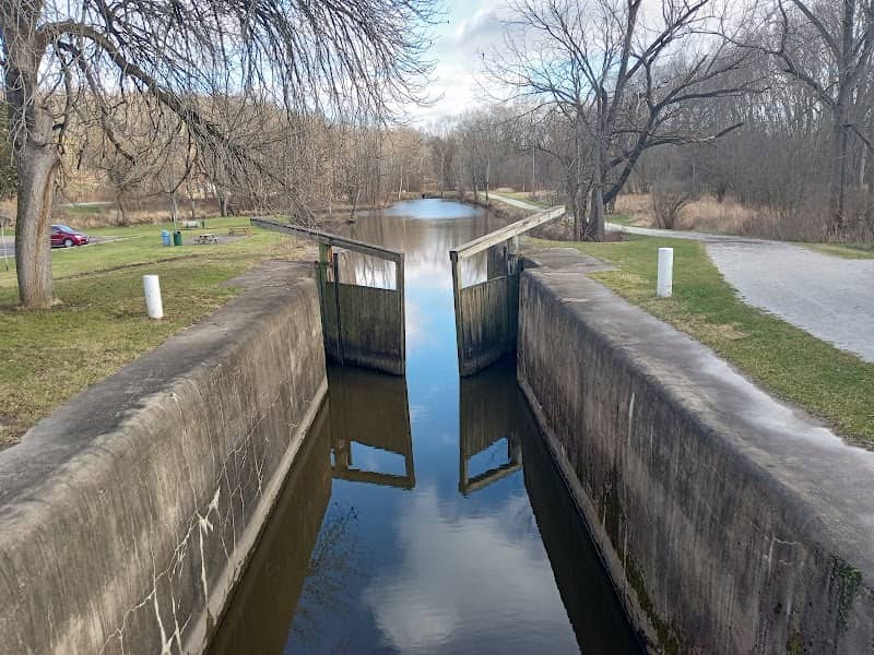 Canal Lock 4 Trailhead - Image 2