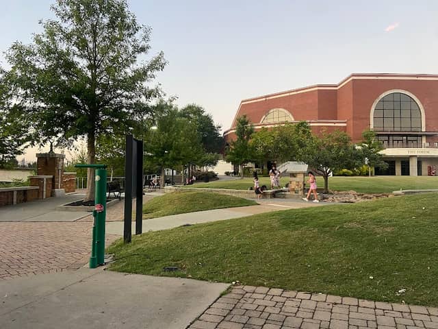 Town Green Fountain - Image 2