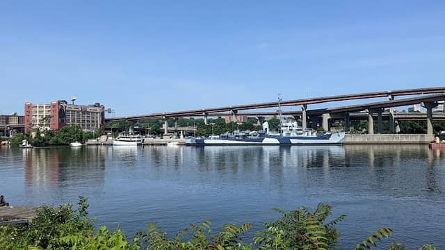Riverfront Park - Image 1