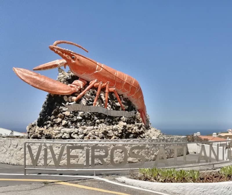 Lobster Statue - Image 1
