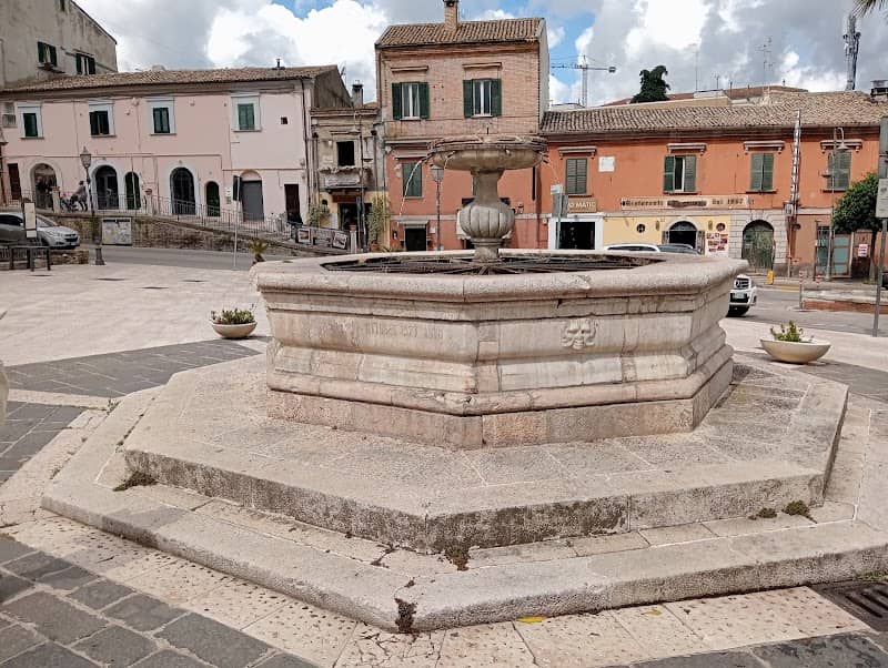 Fontana Grande Vasto - Image 1