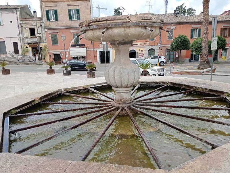 Fontana Grande Vasto - Image 2