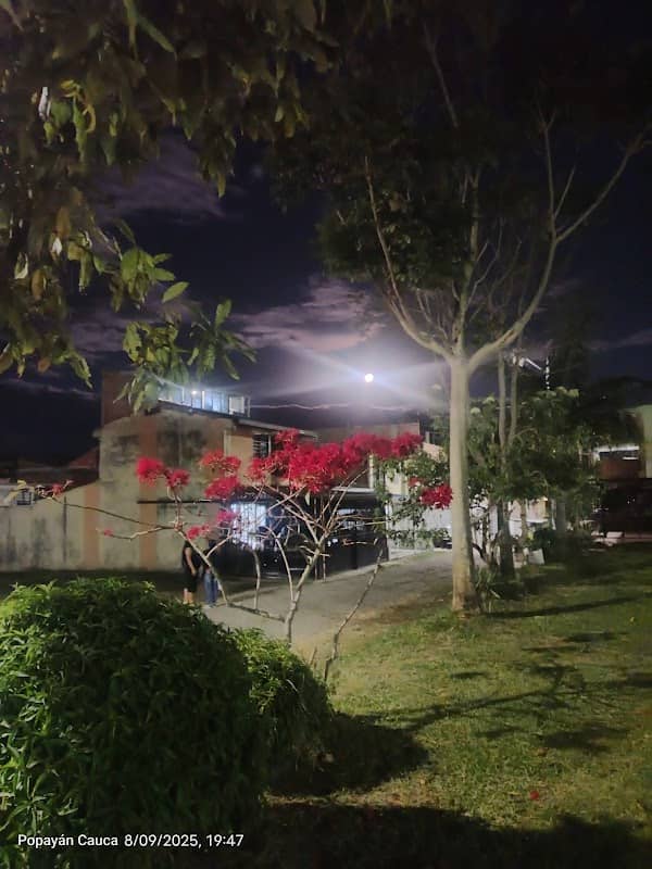 Villa Hermosa Popayán Cauca Park - Image 2