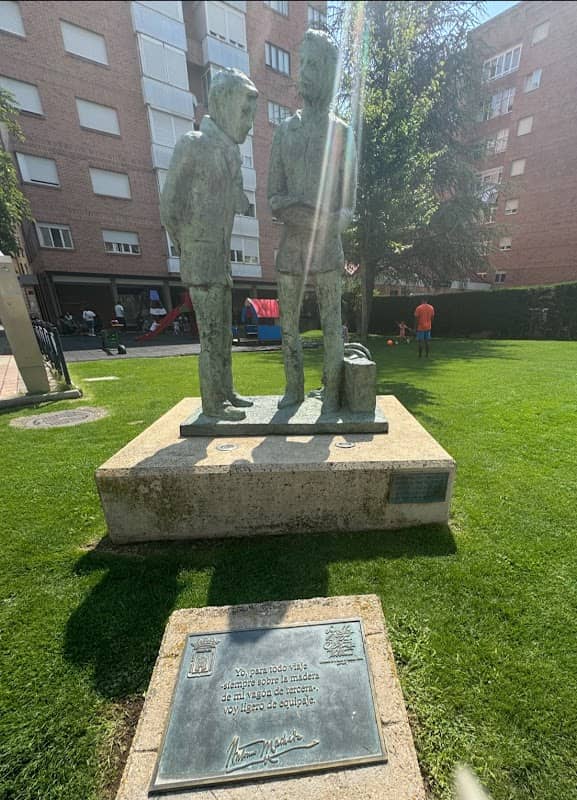 Escultura "El Caminante" - Image 1