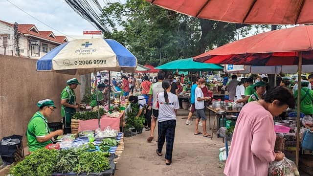 ตลาดนัดเขียว - Image 2