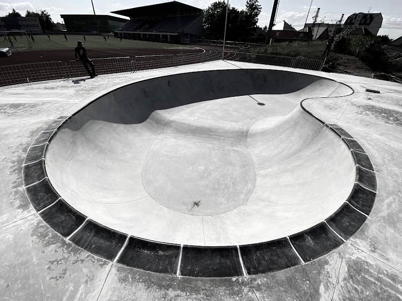 SKETON skatepark Dubnica nad Váhom - Image 1