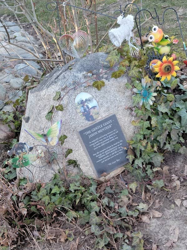 Menteer Memorial Park - Image 3