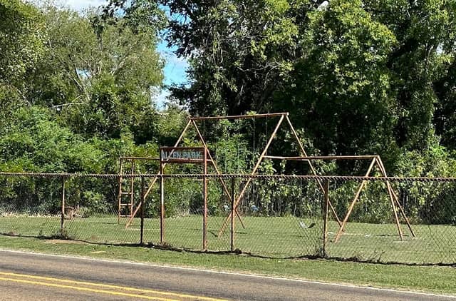 Allen Park - Image 1