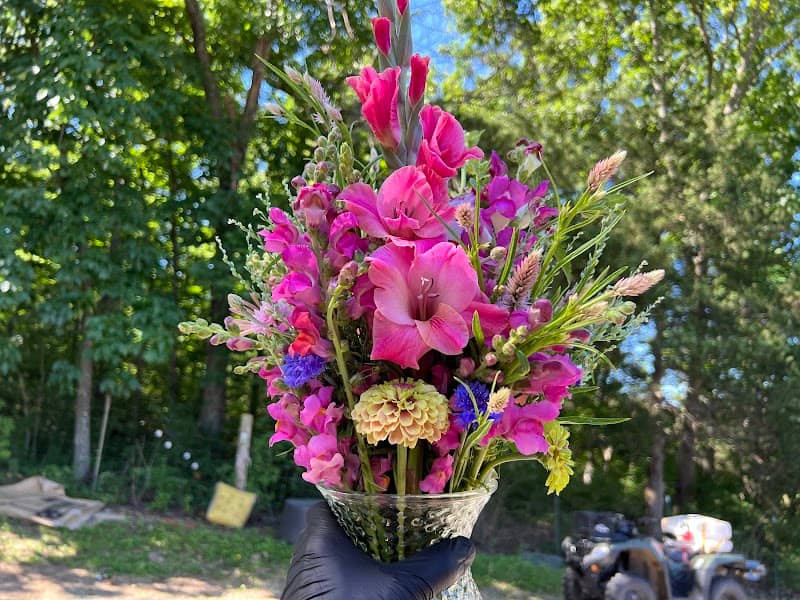 Three Sisters Flower Farm - Image 1