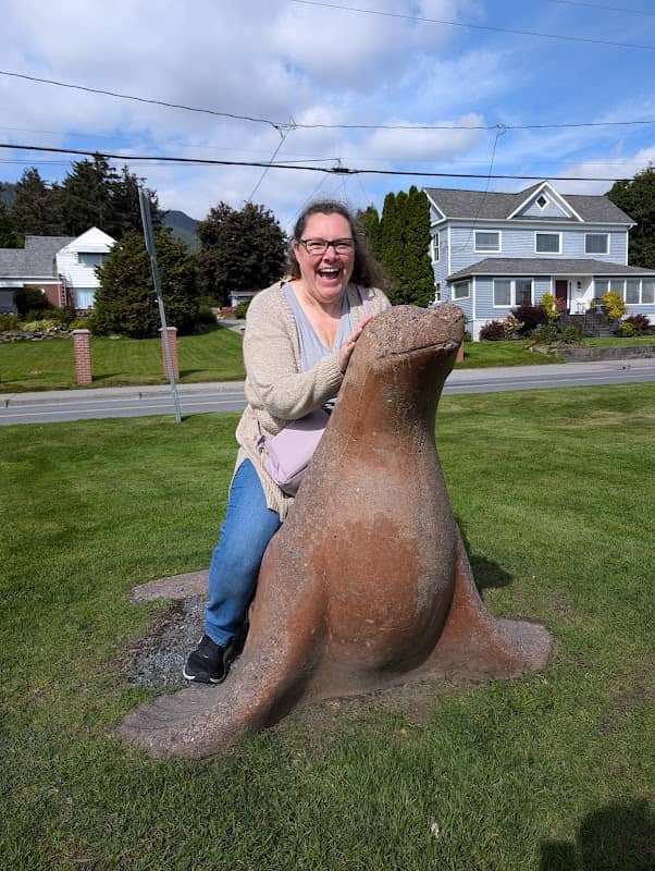 Sitka Seal Statue - Image 1