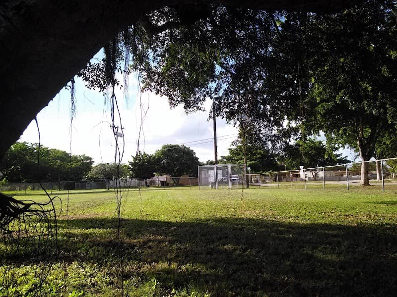 Oleander Park - Image 2