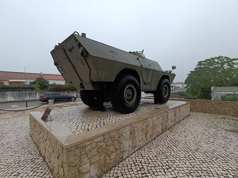 Memorial aos Combatentes da Freguesia de Aljubarrota - Image 1