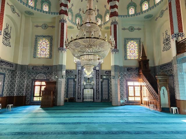 Park Çiftlik Cami - Image 1