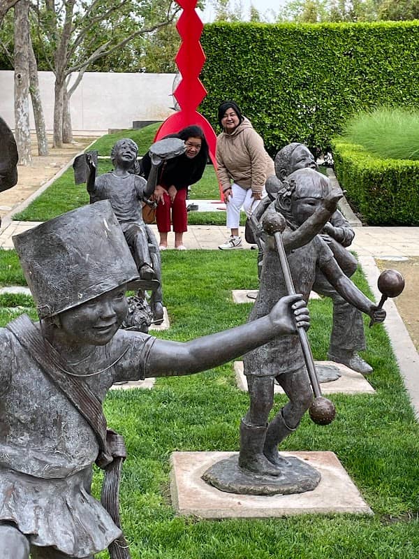 Cerritos sculpture garden - Image 5