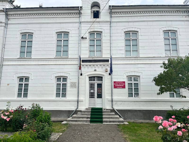 Muzeul de Istorie și Etnografie - Image 1