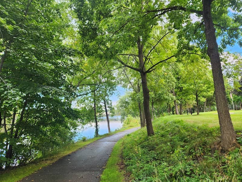 Bridgeview Park - Image 1