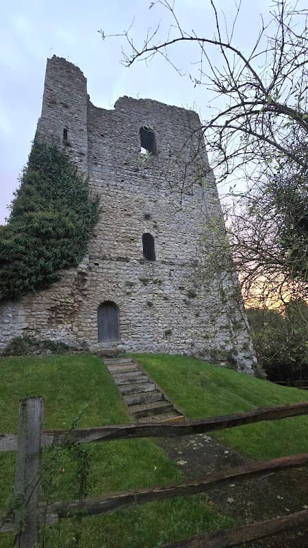 English Heritage - St Leonard's Tower - Image 2