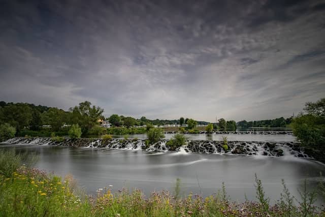 Weir at Hattingen with boat alley - Image 1