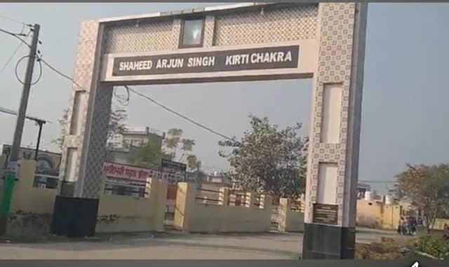 Shaheed Arjun Singh Salaria kirti chakra Gate - Image 1