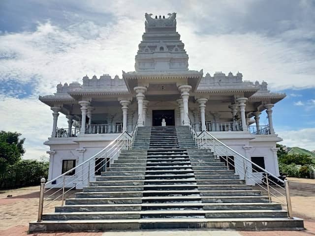 Sai Baba Temple, Nagari, Thirupathi - Thiruvallur Highway - Image 1