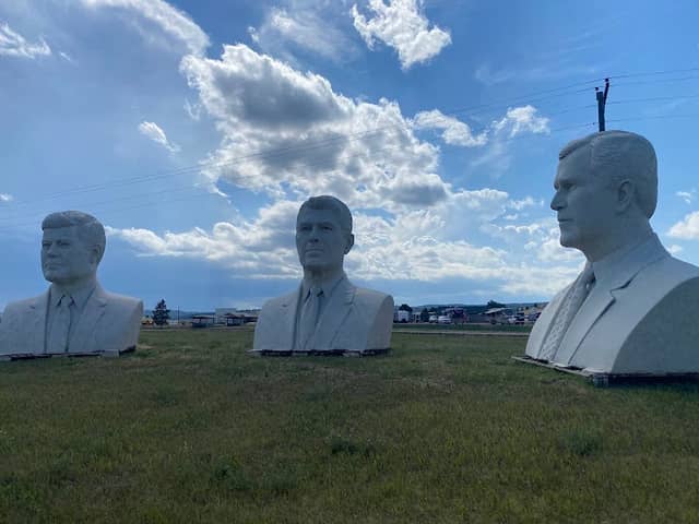 3 President Head Statues - Image 1