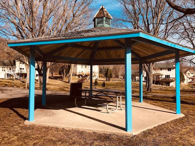 Elmwood Hills Park - Image 2