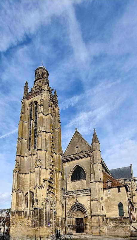 Église catholique Saint-Jacques à Compiègne - Image 2