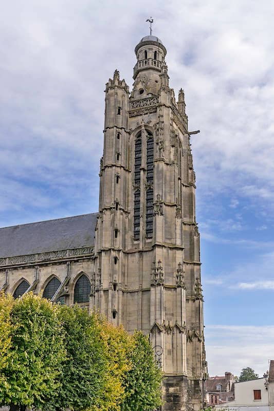 Église catholique Saint-Jacques à Compiègne - Image 1