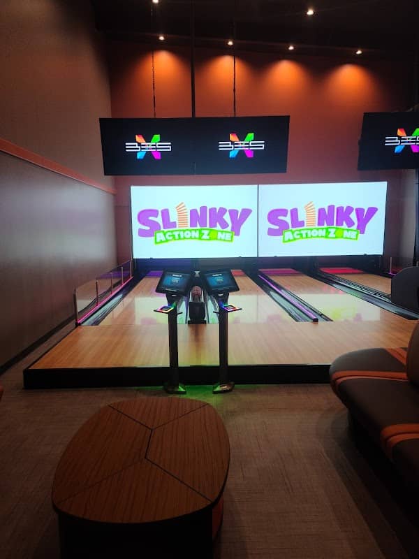 Slinky Action Zone - Image 1