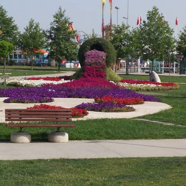 Cevdet Aydın Park - Image 1