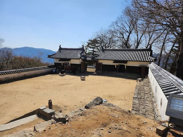 Bicchu Matsuyama Castle - Image 3